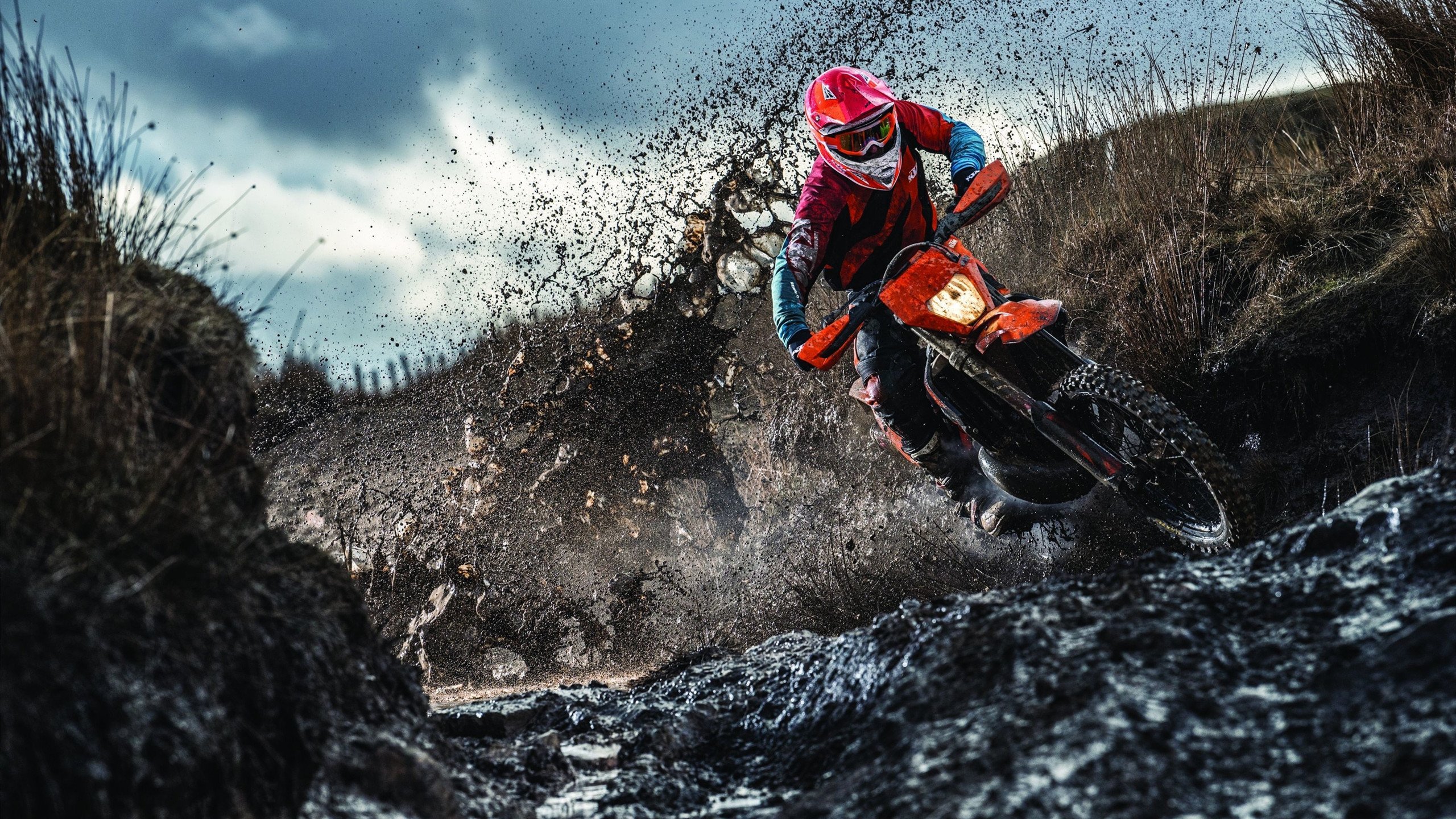 意甲激烈追逐：精彩攻防不停歇，意甲争4